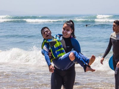 Locales Escuela de Surf Campamentos de Surf