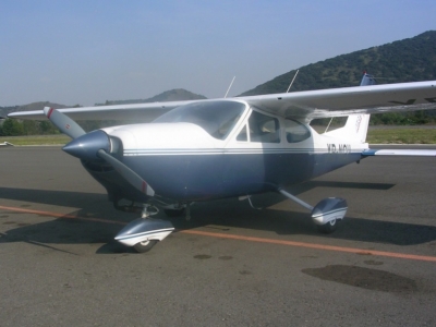 Panoramaflug mit dem Flugzeug in Tequesquitengo