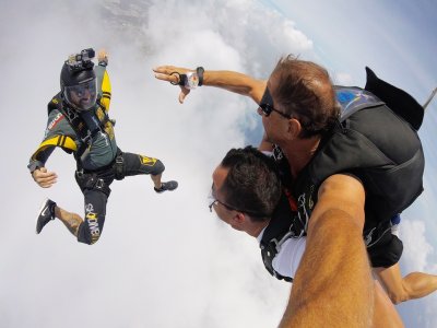 Salto Paracaidismo Playa del Carmen video externo