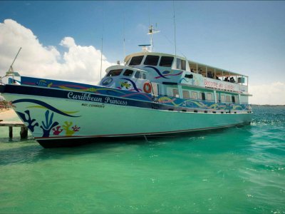 Paseo en barco Isla Mujeres con comida y bebidas