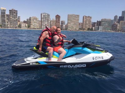 Excursión en jet ski a isla Benidorm 30min