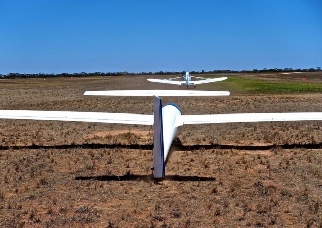 Planeador remolcado por avion