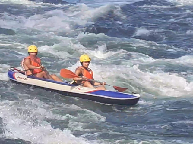 Emocionanle experiencia por el Alto Miño en canoa-raft