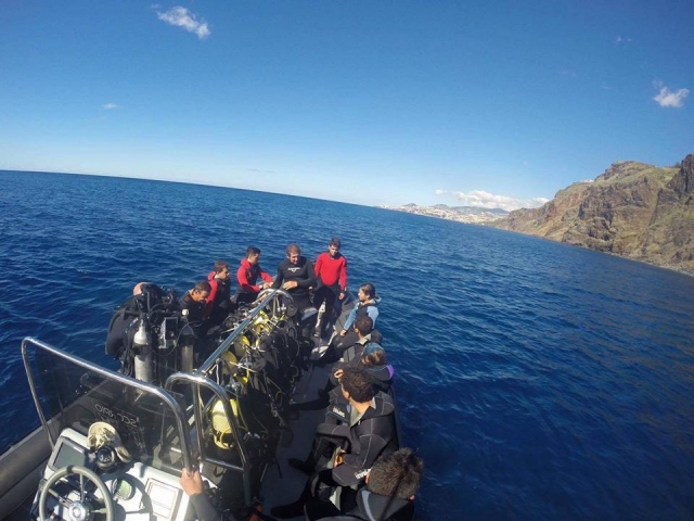 Antes de la inmersión al esle de Madeira a