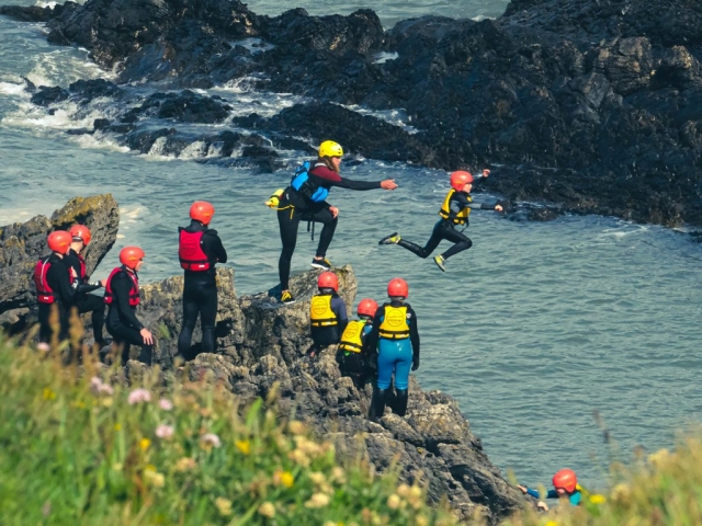 Haciendo coasteering en Arrábida