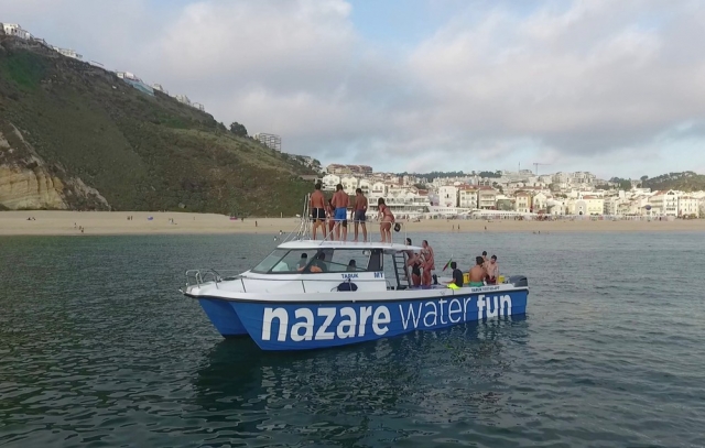 paseo en barco fiesta
