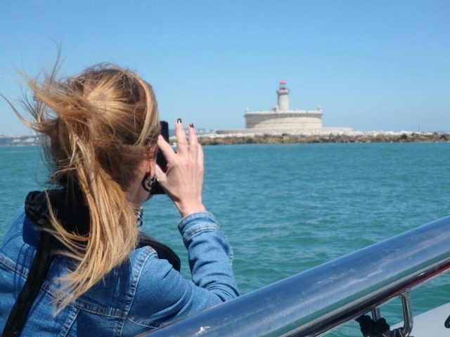 Sacando fotos en el barco