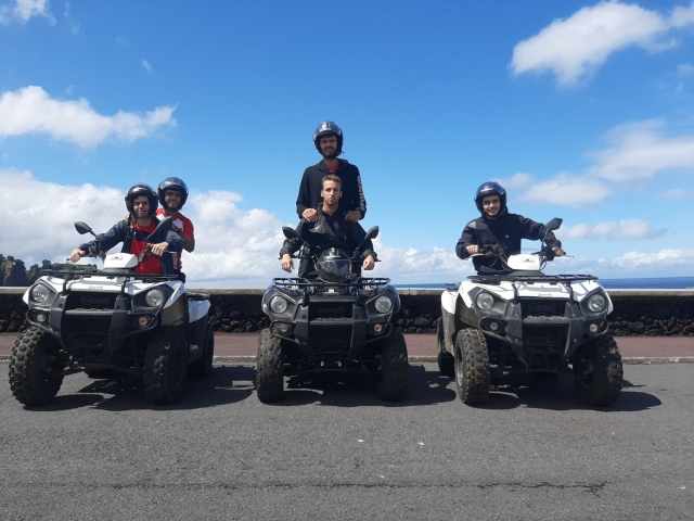 con amigos