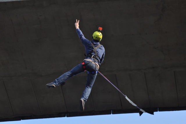 salto transfronterizo