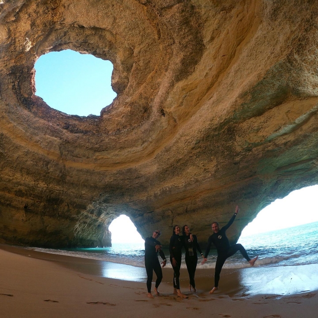 Cueva de Benagil en Algarve