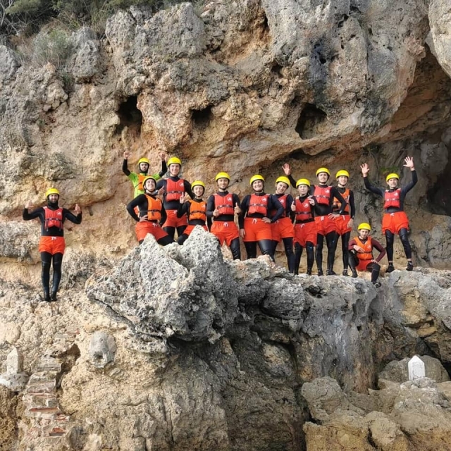 Coasteering con amigos en Arrábida