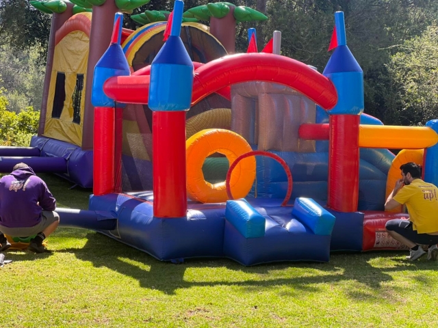 Inflando el castillo