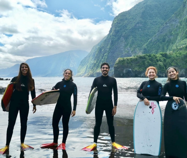 Surfistas en Funchal