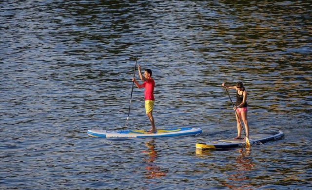Disfrutando del paddle board