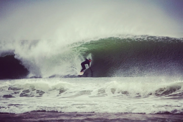 Surfeando a su aire