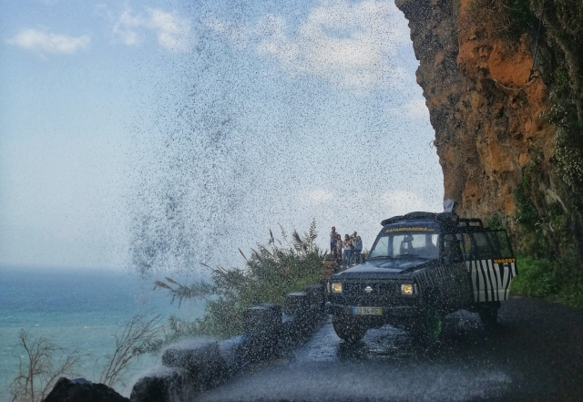 Jeeps contra viento y marea