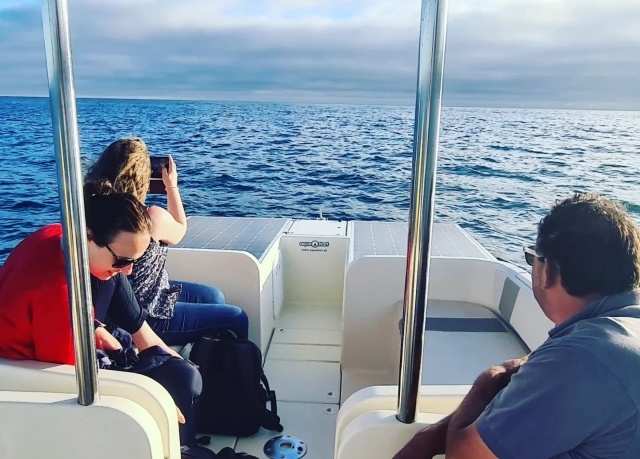 Pasa un dia en un barco solar