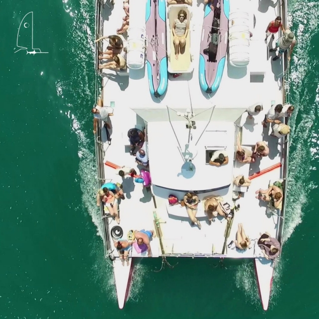 Nuestro impresionanle catamarán