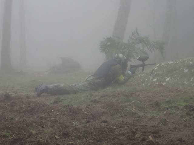 En la niebla también se puede jugar una partida de gotcha