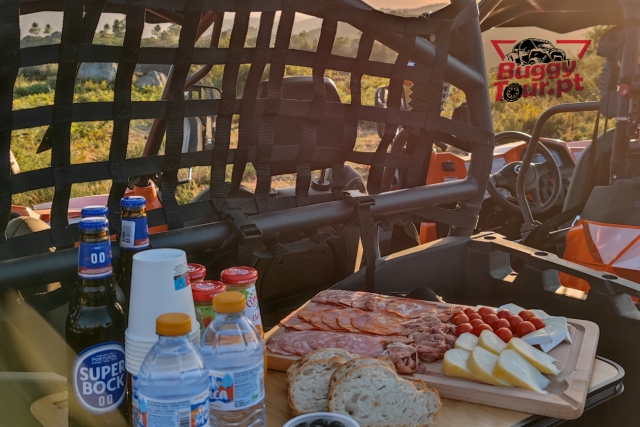 Aperitivo con puesta de sol