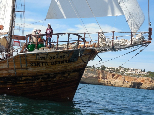 Barco piramarra en Portimão