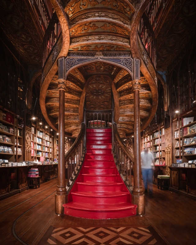  Livraria Lello 