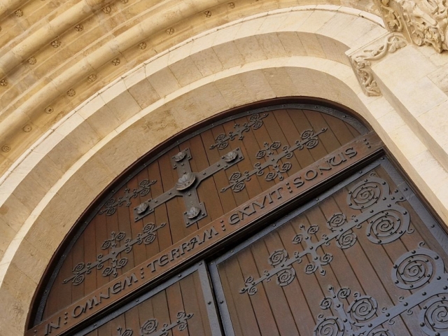  Puerta de la catedral 
