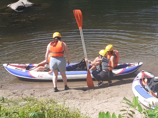 A punto de salir con los kayaks por el Mino