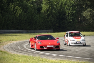 Manejar Ferrari en Circuito Vasco Sameiro 1vuelta