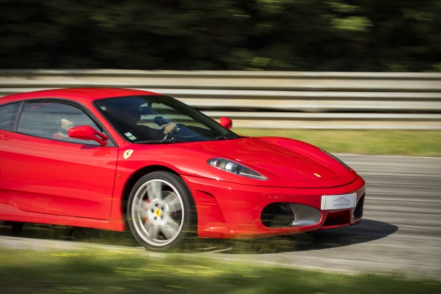  Manejando un Ferrari 