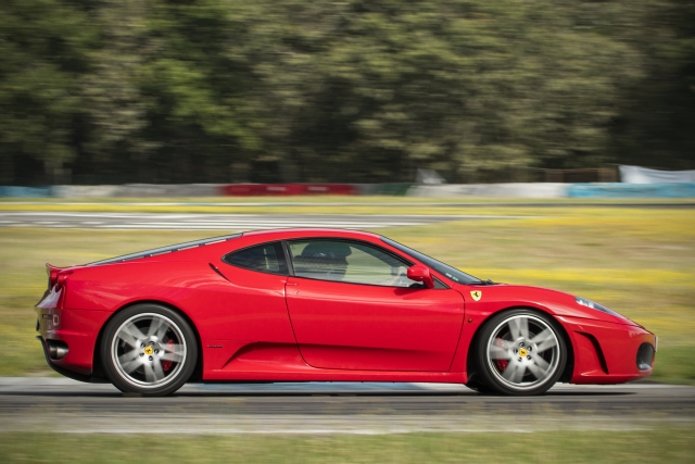 Pilota un Ferrari