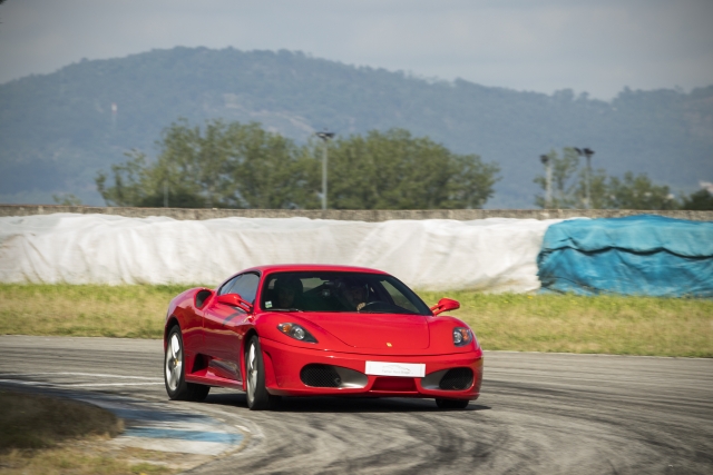 Ferrari rojo