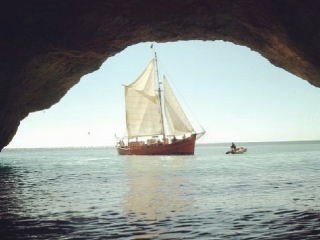 Paseo Barco Piramarra y asado por Algarve niños
