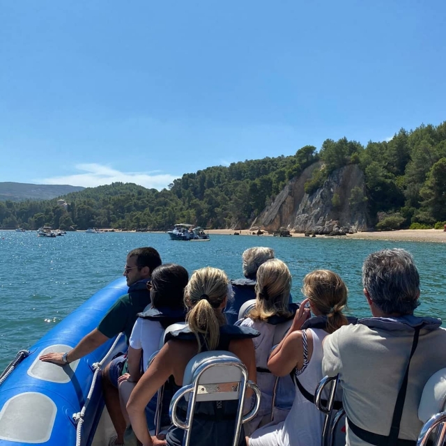 grupo en un barco