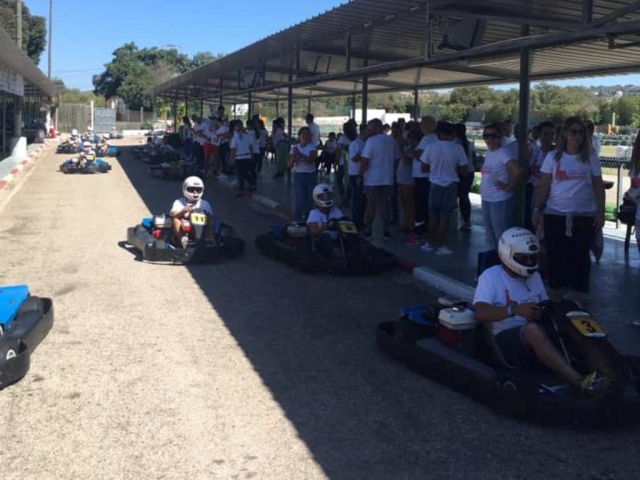 Momentos antes de comenzar la tanda de karting