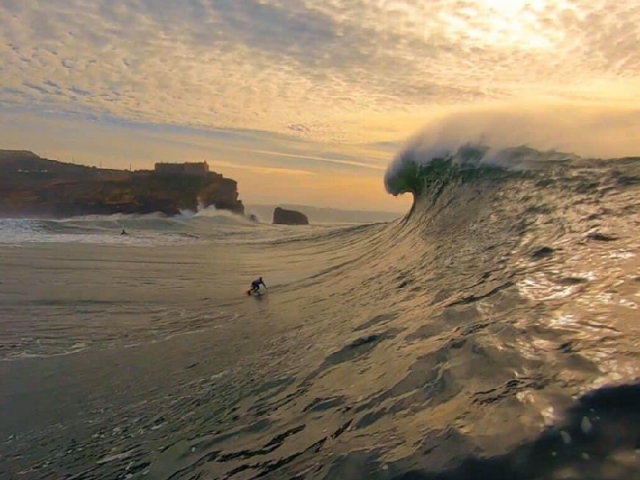 Famosas olas de Nazaré