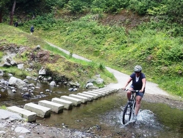 En bicicleta por Furnas