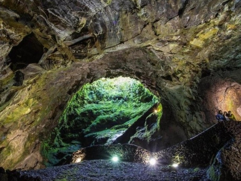 Una de las cueva en Terceira