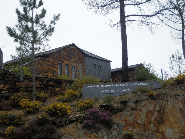  Centro de interpretación geológica de Canelas 