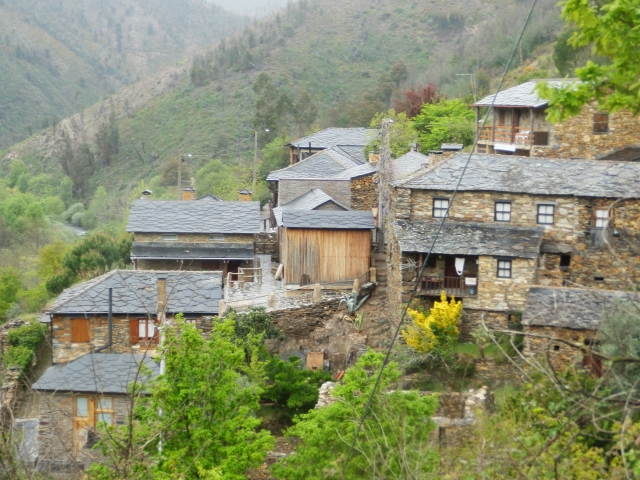  Vistas de Aldeia de Portugal, pueblo de Paradinha 