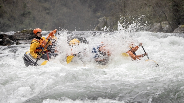  Intentando no caerte de la balsa 