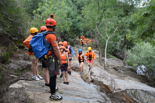Instructor explicando la actividad 