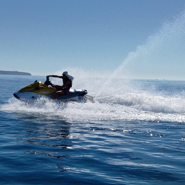 Jet skis por la costa de Lagos
