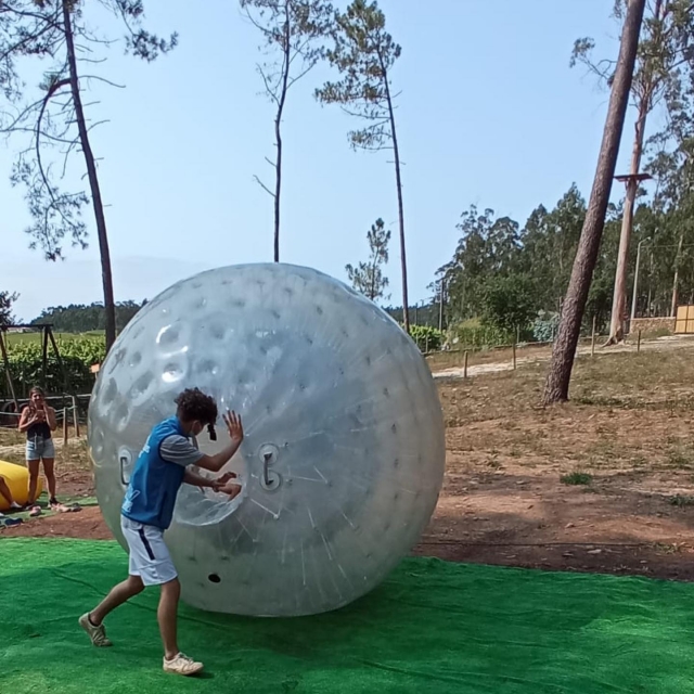 Practicando zorbing