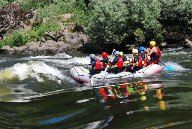 remando río abajo