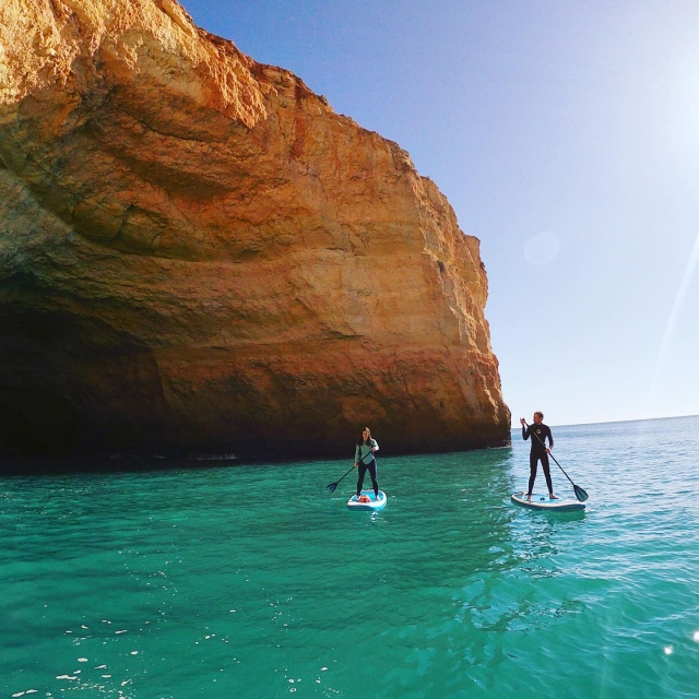 Aprendiendo paddle board en Portugal