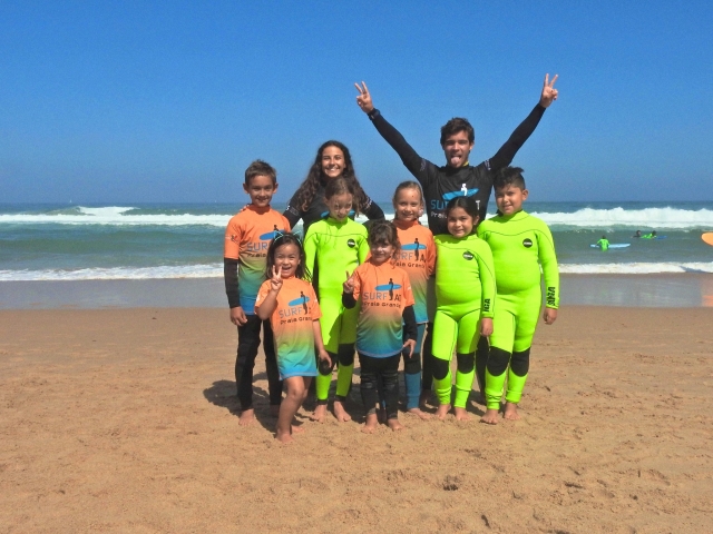 Pequenos surfistas