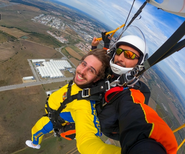 Salto Tándem en Paracaídas a 3000 metros en Évora