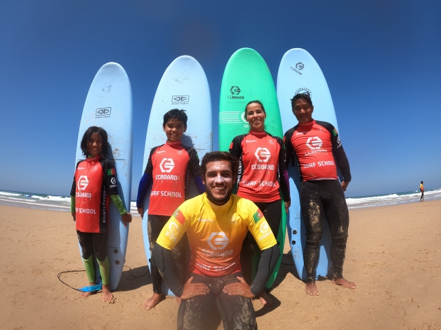 Con el instructor de surf