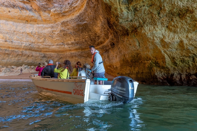  Paseo en barco por la costa de Faro 